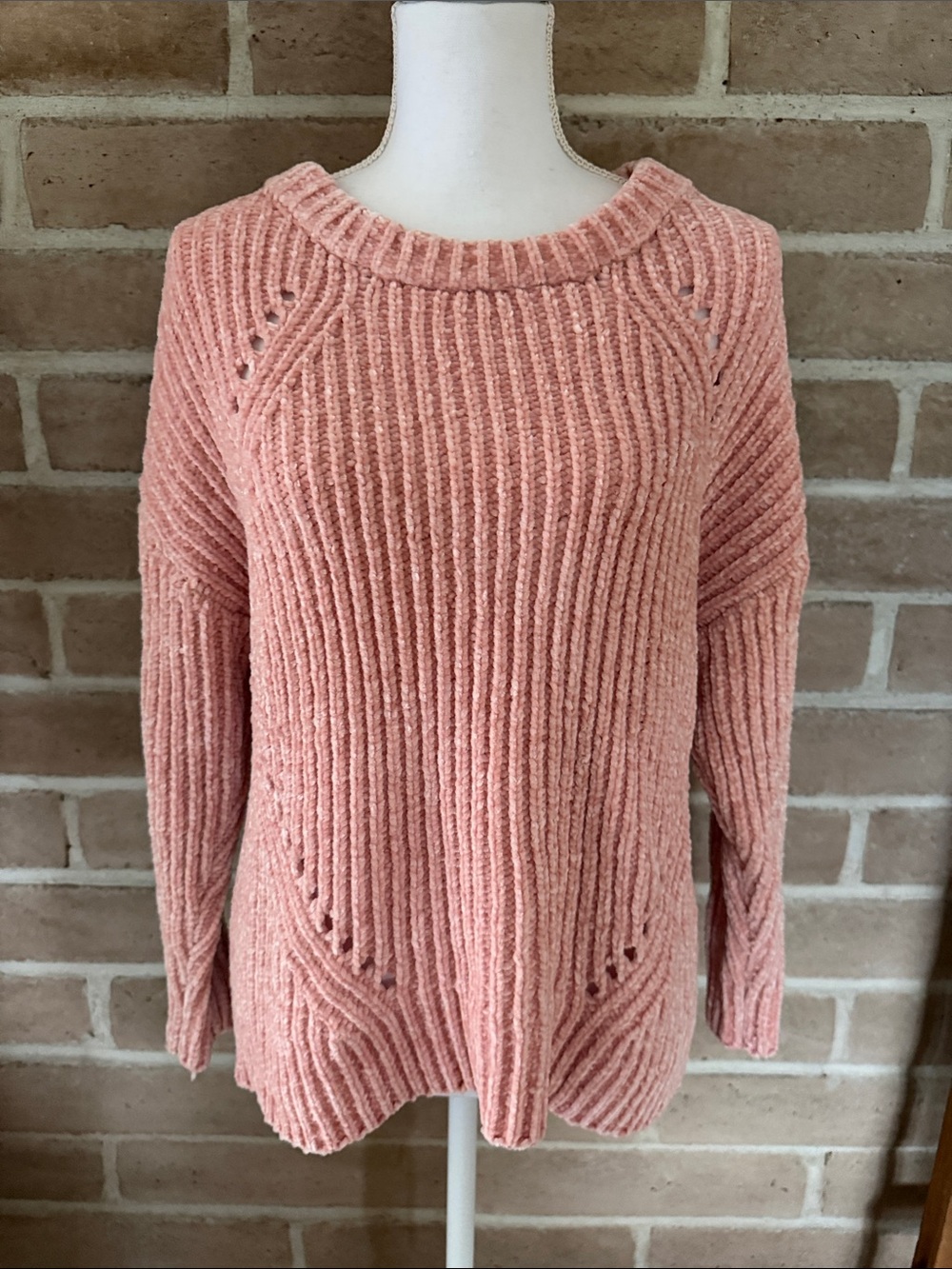 Anama Ribbed Crewneck Sweater